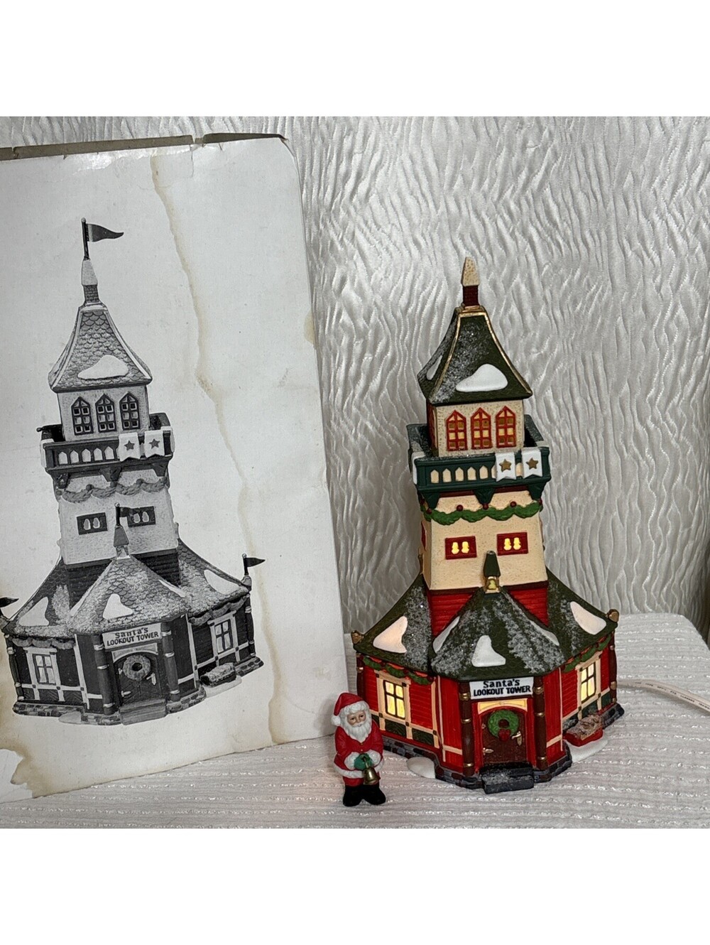 Dept 56 North Pole Series - Santa's Lookout Tower #56294 With Light